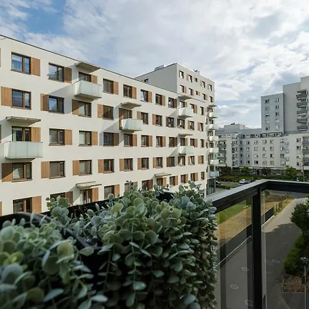 Lanciego - Przytulny Z Osobna Sypialna, Balkon, Wi-fi, Natolin, Ursynow ורשה