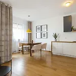 Lanciego - Przytulny Z Osobna Sypialna, Balkon, Wi-fi, Natolin, Ursynow Varšava