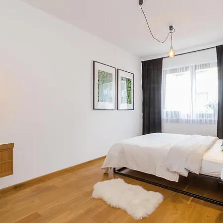 Apartment Lanciego - Przytulny Z Osobna Sypialna, Balkon, Wi-fi, Natolin, Ursynow *