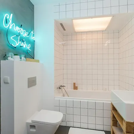 Apartamento Lanciego - Przytulny Z Osobną Sypialną, Balkon, Wi-fi, Natolin, Ursynów