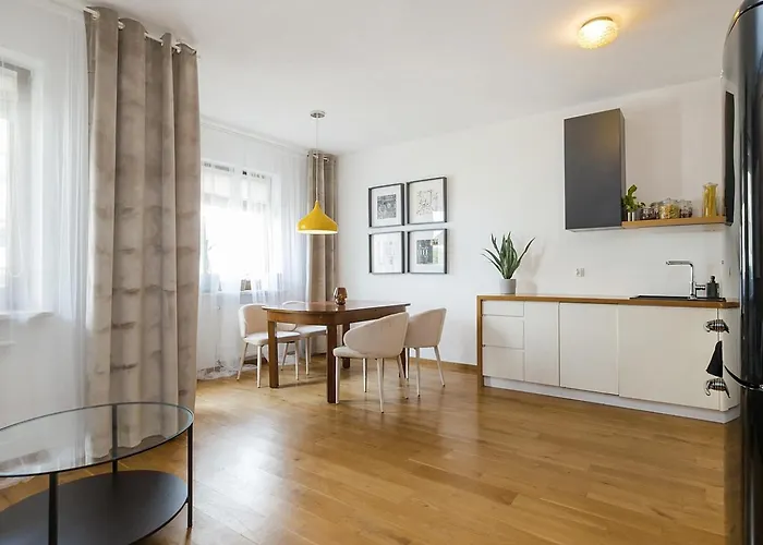 Lanciego - Przytulny Z Osobna Sypialna, Balkon, Wi-fi, Natolin, Ursynow Warsaw