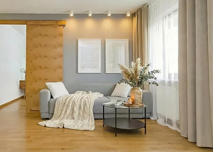 Apartment Lanciego - Przytulny Z Osobna Sypialna, Balkon, Wi-fi, Natolin, Ursynow *