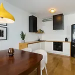 Lanciego - Przytulny Z Osobna Sypialna, Balkon, Wi-fi, Natolin, Ursynow *